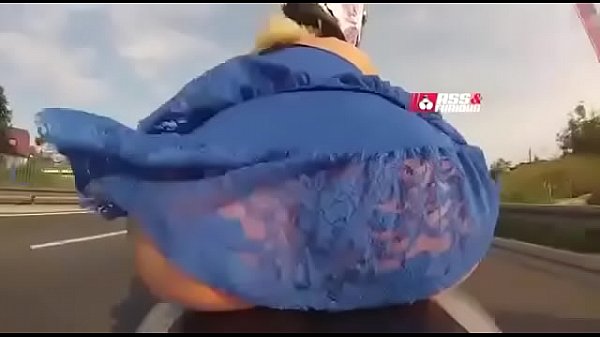 PAWG on bike back